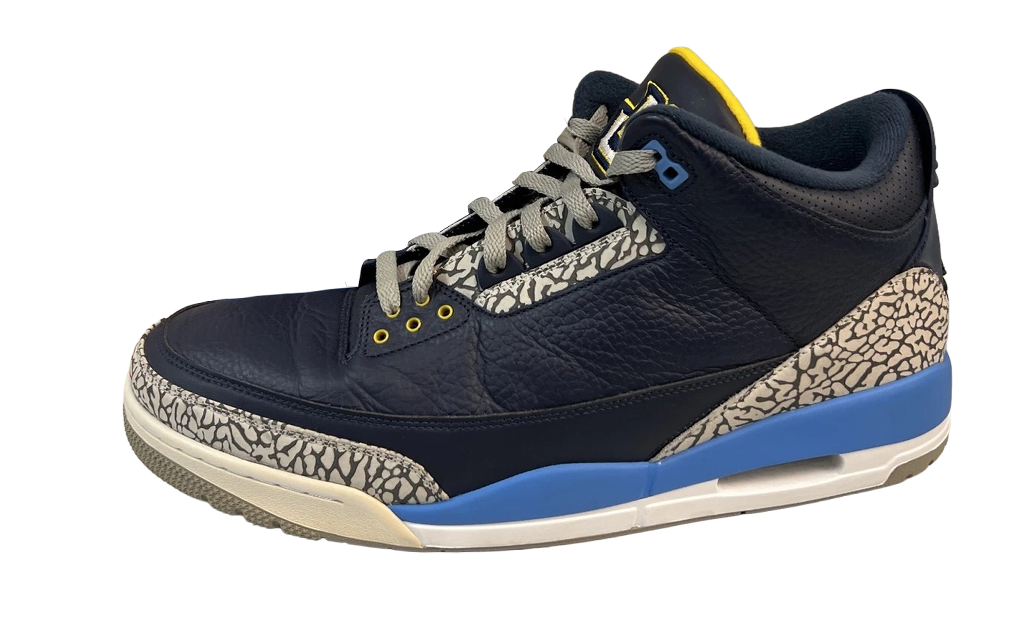 Jordan 3 Marquette PE AJ3 838938