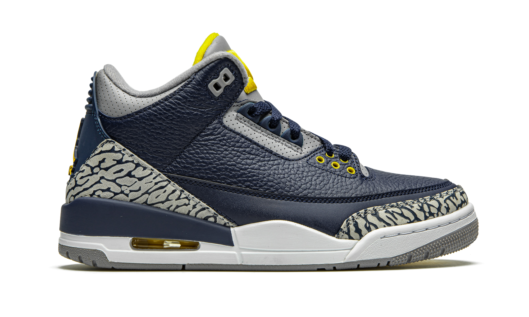 Air Jordan 3 Retro PE Michigan AJ3 820064