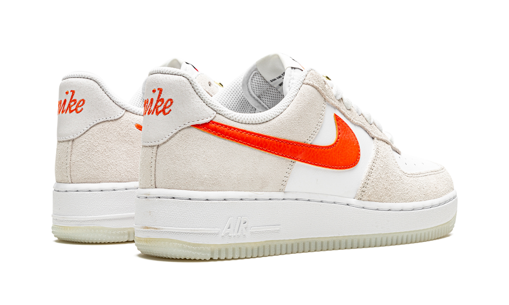Nike AIR FORCE 1 '07 SE MNS WMNS First Use DA8302 101