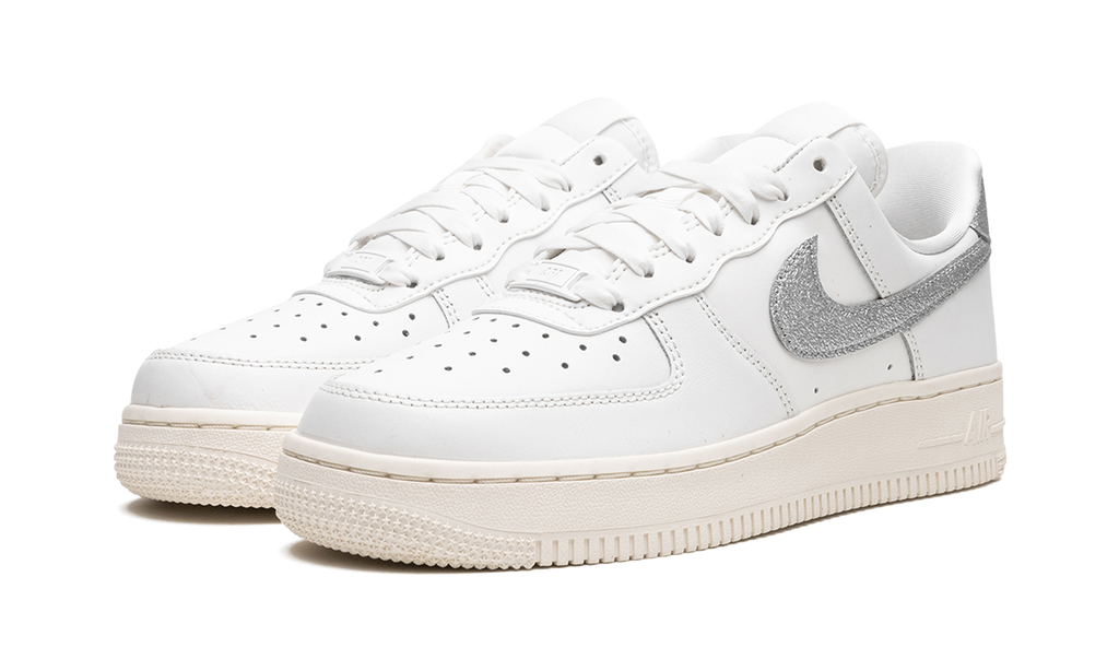 Nike AIR FORCE 1 '07 MNS WMNS Summit White Sail White Metallic Silver DQ7569 100