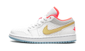 AIR JORDAN 1 LO SE WMNS White / Sesame / Flash Crimson DC9509 100