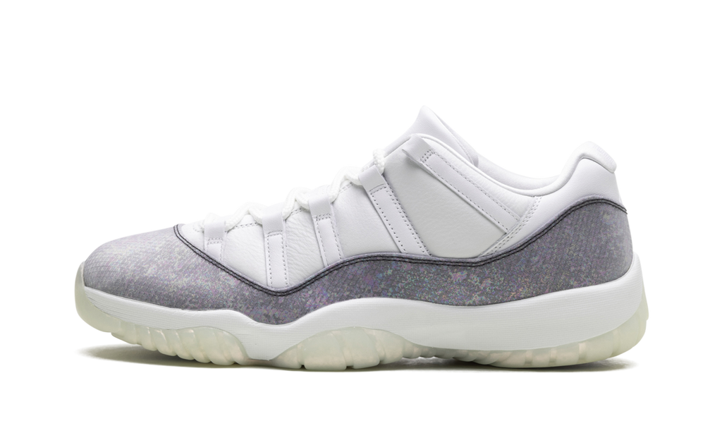 Air Jordan 11 Low Year of the Snake HQ7000 001