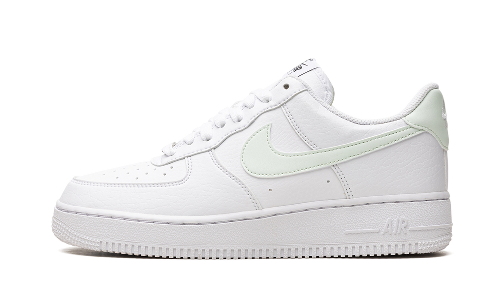 Nike AIR FORCE 1 '07 NEXT NATURE WMNS Barely Green DN1430 103