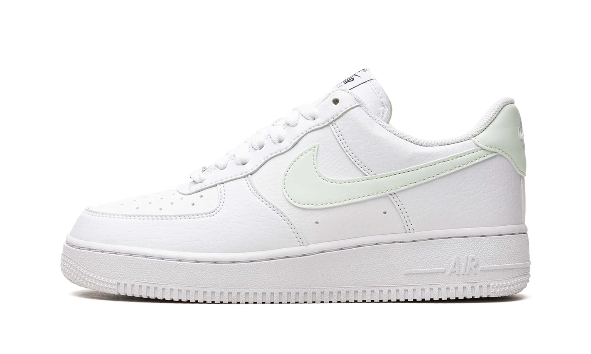 Nike AIR FORCE 1 '07 NEXT NATURE WMNS Barely Green DN1430 103